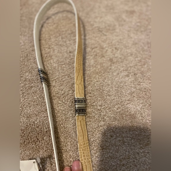 NWT Brighten reversible belt - Picture 2 of 3